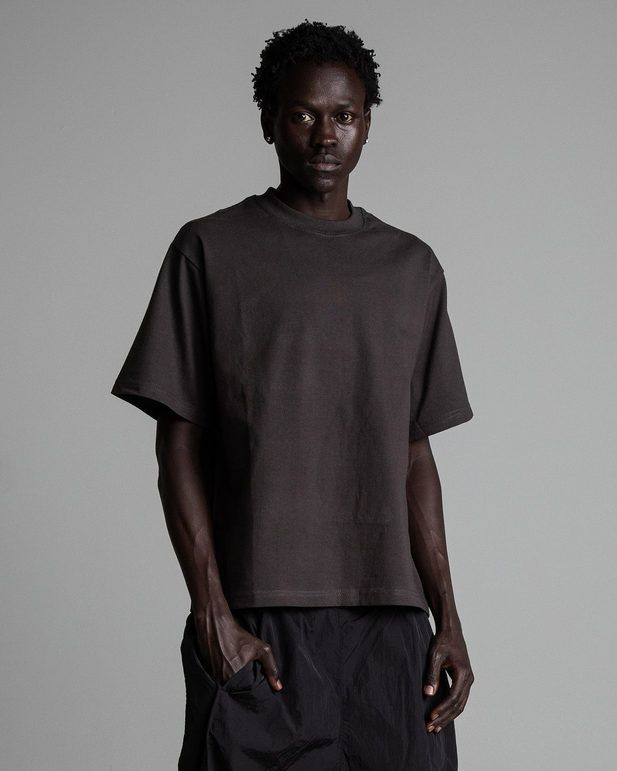 color=Noir cassé;side=Avant