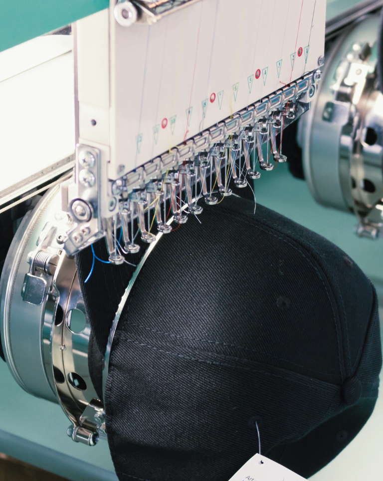 Broderie sur casquettes