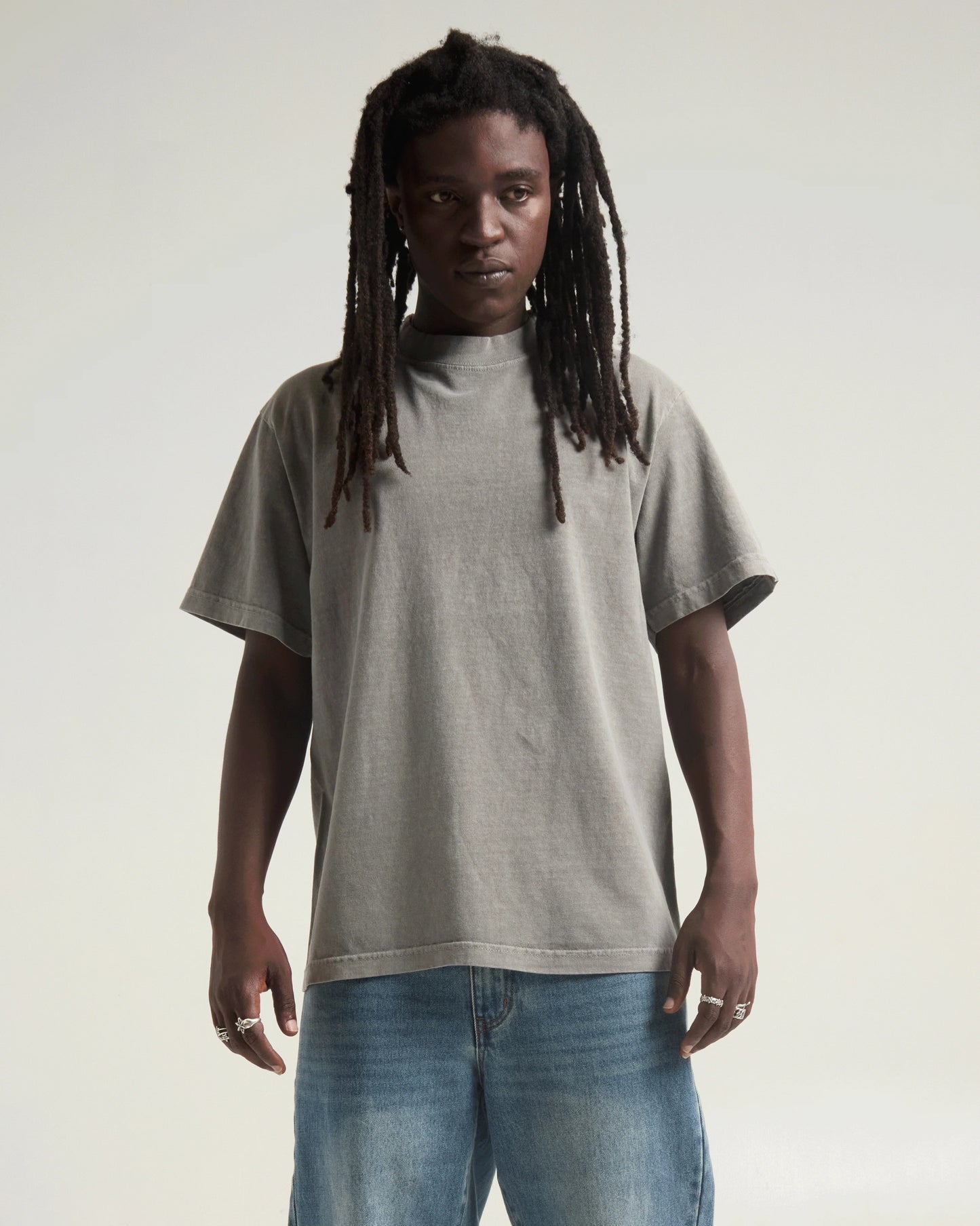 color=Ciment;side=Avant