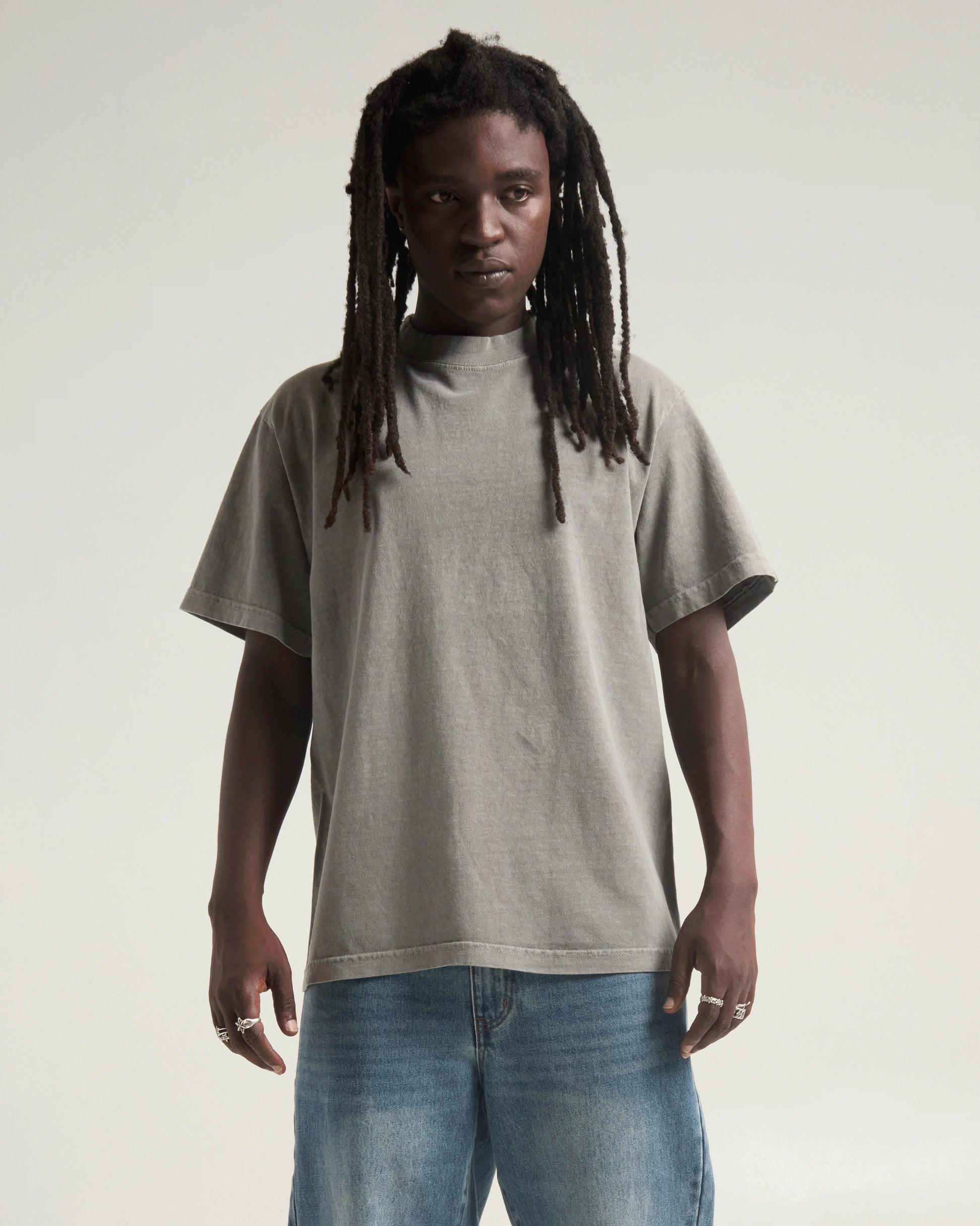 color=Ciment;side=Avant